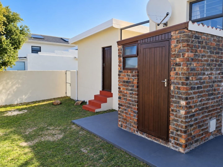 3 Bedroom Property for Sale in De Kelders Western Cape